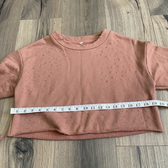 ALO Yoga Fierce Distressed Crewneck Cropped Pullover Sweatshirt Size XS Small * - Picture 7 of 10